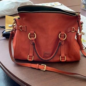 🧡Dooney & Bourke Florentine Medium Satchel🧡